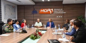 Ministros MOPC y Educación encabezan reunión para reactivar la Comisión Presidencial de Seguridad Vial