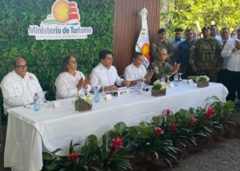 Dejan iniciadas obras en Bajos de Haina que impactarán el turismo de ese municipio