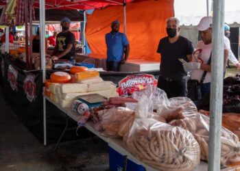 Abinader inaugura feria “Navidad del Cambio con el Inespre 2023” 