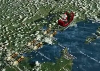 Santa Claus continúa recorrido repartiendo regalos