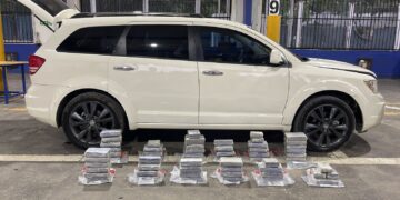 Confiscan otros 61 paquetes presumiblemente de cocaína; serían enviados a Puerto Rico