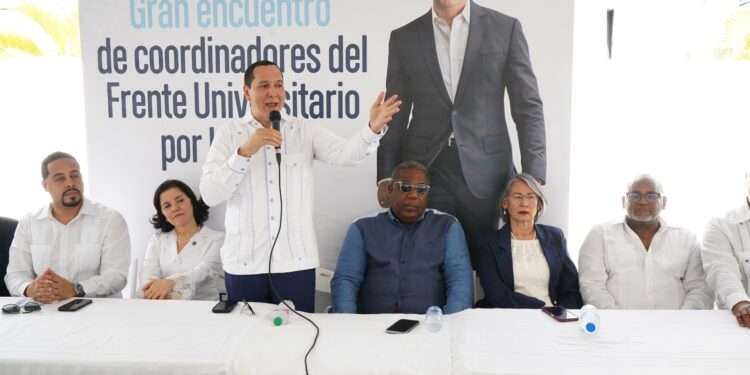 Frente Universitario Luis +4 realiza encuentro con miras a la victoria de las elecciones