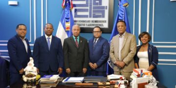 Afirma Edeeste está en proceso de mejora continua; firma acuerdo con el CODIA