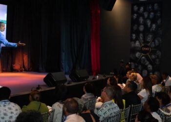 Neurocoach explica clave para disfrutar la vida a plenitud