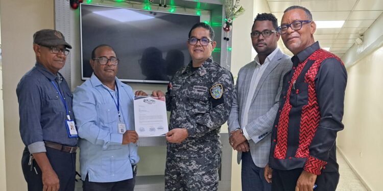 Directivos Acropol realiza visita de cortesía a director Comunicación  DIGESSETT