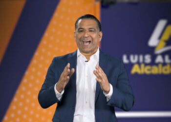 Luis Alberto presenta estrategia para impulsar manejo de desechos sólidos en SDE