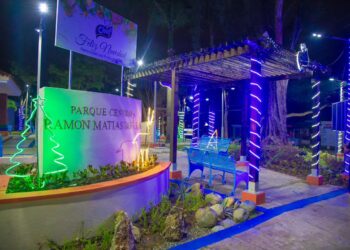 Alcalde SDN entrega Parque Central de Villa Mella totalmente remozado