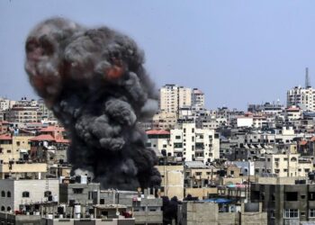 Decenas de muertos y heridos tras una noche de intensos bombardeos en Gaza