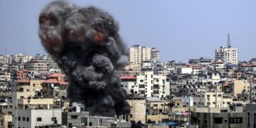 Decenas de muertos y heridos tras una noche de intensos bombardeos en Gaza