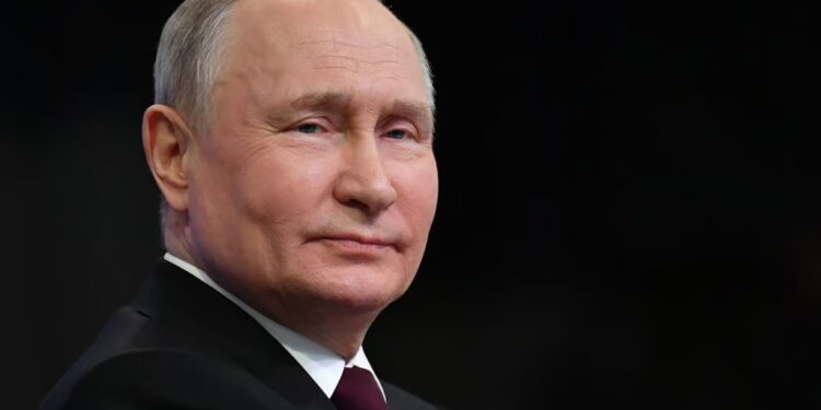 Vladímir Putin formaliza ante autoridades electorales candidatura a los comisios presidenciales