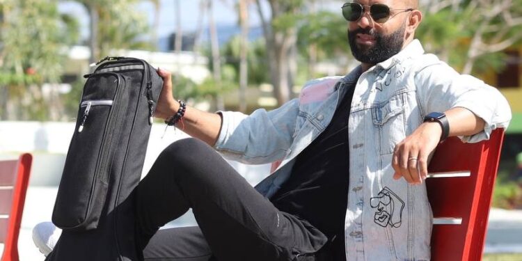 Pedri Jiménez, cantautor emergente que abraza la cotidianidad en sus composiciones