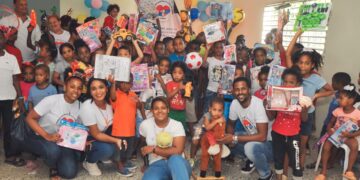La Fundación Dar es un Acto Amor dona juguetes a cientos de niños de escasos recursos del Sector el Tamarindo