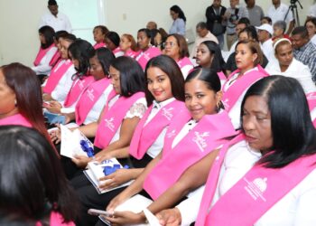 Supérate y DGAPP gradúan más de 40 mujeres del programa Súper Emprendedoras en Pedernales