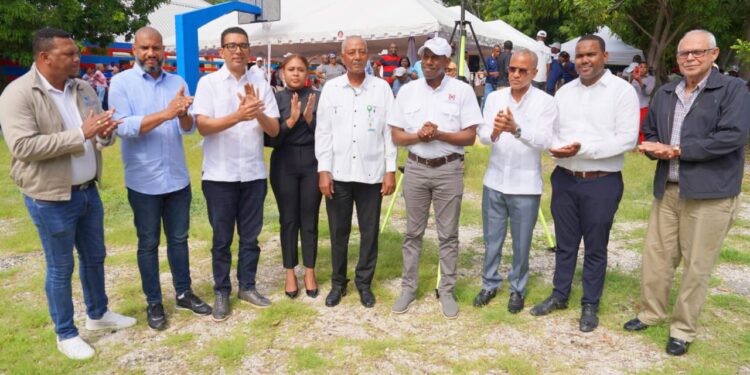 Gobierno inicia proceso de titulación para entregar más de 3 mil títulos de propiedad en Neiba