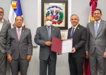 INESPRE entrega al TC el título de propiedad del edificio