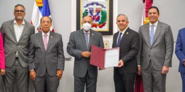 INESPRE entrega al TC el título de propiedad del edificio