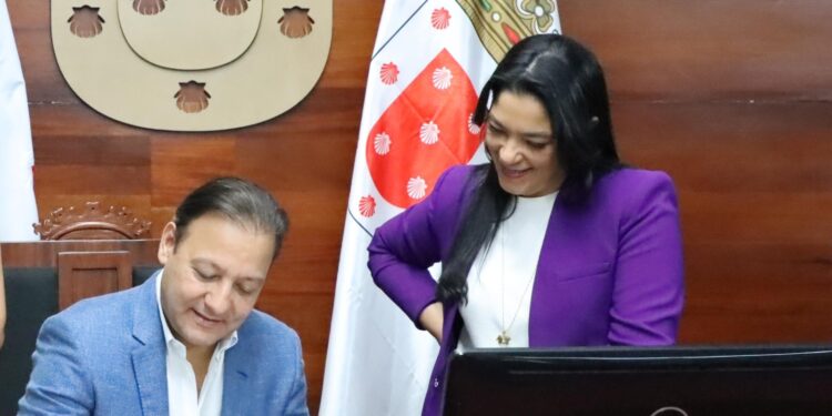 Abel Martínez otorga sueldo 14 a servidores municipales, por segundo año consecutivo