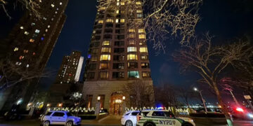 Mujer cae de piso 36 tras supuesta discusión con su esposo