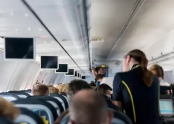 Avión retenido en Francia despega hacia la India con 276 pasajeros a bordo