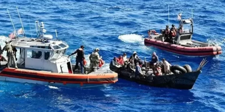 Arrestan 48 migrantes haitianos abandonados por contrabandistas en isla puertorriqueña