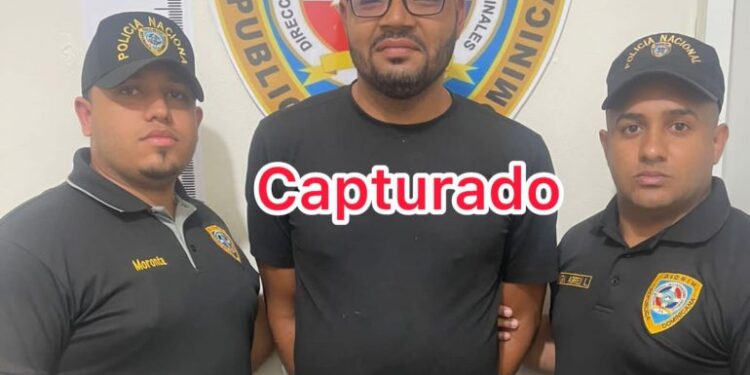 PN arresta hombre captado en video agrediendo mujer