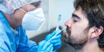 OMS advierte que la pandemia de covid no ha terminado, con aún miles de hospitalizados