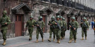 Por qué estalló Ecuador: La guerra de bandas detrás de una escalada de violencia sin precedentes