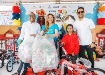 Alcaldesa Carolina Mejía anuncia cuarta edición de "Plásticos por Juguetes" será el Día de los Reyes Magos