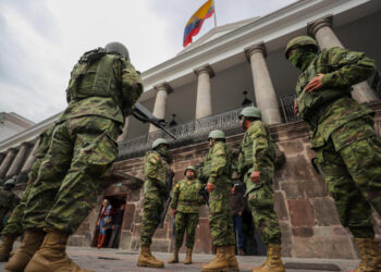 Violencia en Ecuador: 700 militares y 400 policías resguardan el centro histórico de Quito