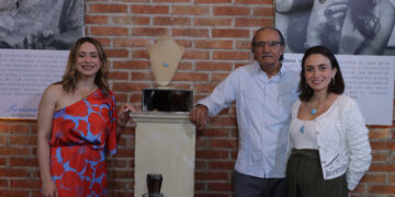 Gloria Reyes lleva a la FITUR la marca artesanal Manos Dominicanas, impulsada por Supérate