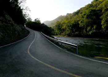 Entregan carretera y calles en Guayajayuco con una inversión de superior a RD$83 millones