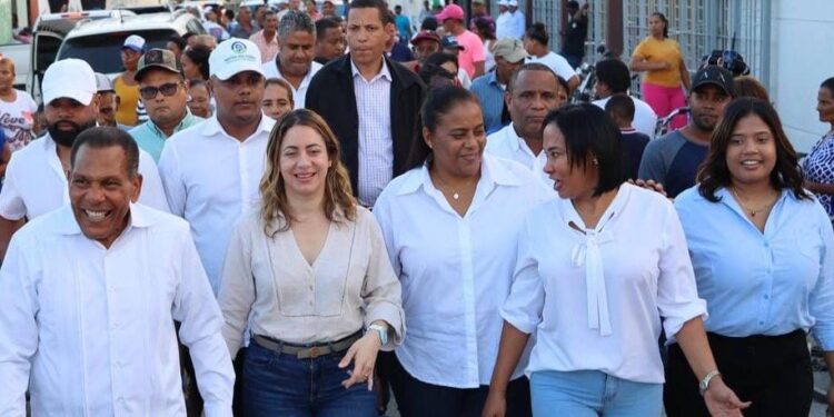 Gloria Reyes recorre provincias del sur y afirma el triunfo del PRM está sellado en la región