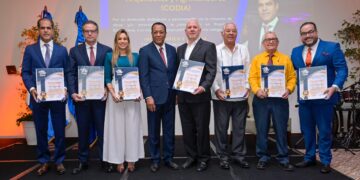 CODIA reconoce profesionales por aportes en el área 