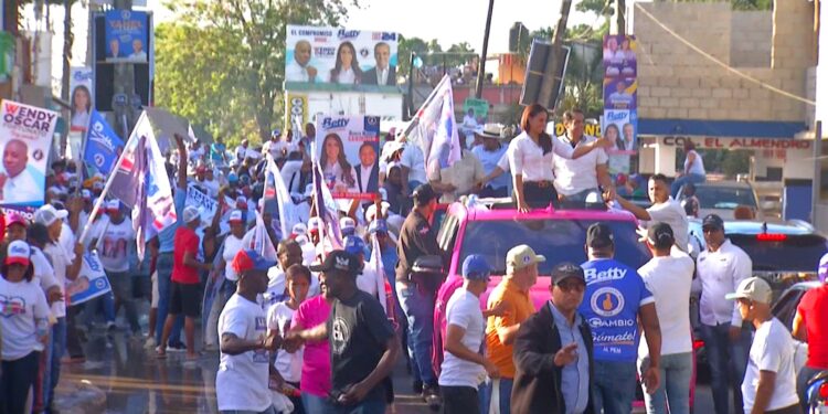 Betty Gerónimo: Carlos Guzmán solo limpia entrada del municipio