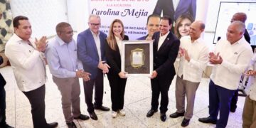 Comerciantes Dominicanos de Avanzada con Abinader da su respaldo a Carolina Mejía