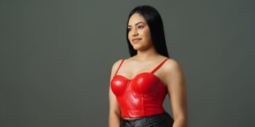 Demandan a intérprete de “Hazme como el Perro Bebe Agua” por 20 millones de pesos