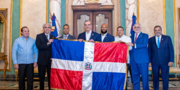Abinader entregará hoy la bandera al Licey, equipo que representará a RD en Serie del Caribe