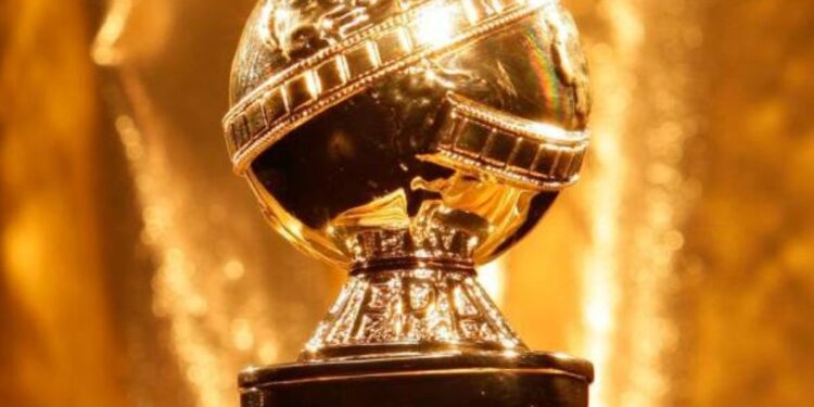 Globos de Oro arrancan la temporada de premios con "Barbie " y "Oppenheimer" en la mira