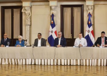 Presidente Abinader promulga Decreto 1-24 que regula la publicidad oficial