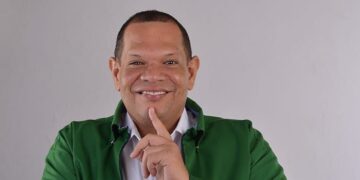 Alcalde Carlos Guzmán obtiene 76% de los votos de cara a elecciones municipales, según encuesta