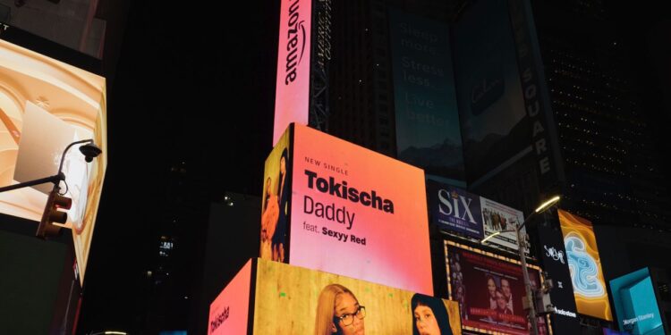 Tokischa y Sexxy Red se adueñan de las pantallas de Amazon Music con su sencillo “Daddy”