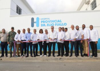 Presidente Abinader entrega hospital  y centro de primer nivel en Pedernales