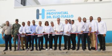 Presidente Abinader entrega hospital  y centro de primer nivel en Pedernales