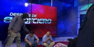 Policía libera retenidos en un canal televisión en Guayaquil y detiene a 13 asaltantes