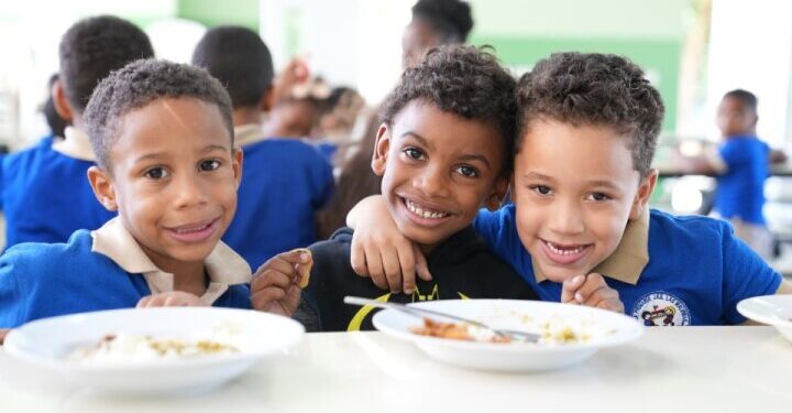 INABIE distribuyó más de 954.6 millones de raciones alimenticias durante el 2023