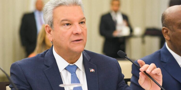 Lisandro Macarrulla saluda foro sobre movilidad urbana