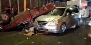 Un muerto y al menos dos heridos en accidente puente de la 17
