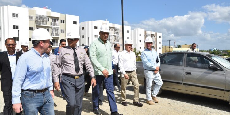 Gobierno entregará en marzo 128 apartamentos Familia Feliz a miembros de la PN