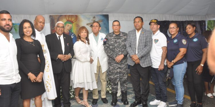 Cruz Jiminián realizó misa en homenaje a la Virgen de la Altagracia