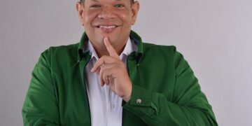 Delincuentes penetran vivienda del alcalde Carlos Guzmán cargando con pertenencias personales